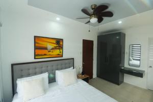 Postel nebo postele na pokoji v ubytování Philla D Afrique Resort + 16 fotografií