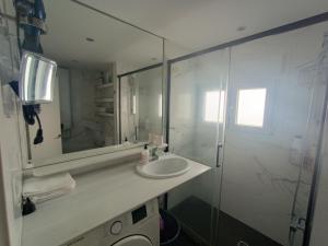 Ванная комната в Mar infinito +53 фотографии