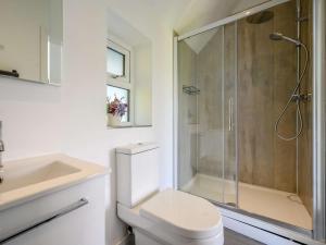 Ένα μπάνιο στο 3 Bed in Eskdale SZ072 +24 φωτογραφίες