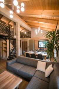 Χώρος καθιστικού στο Chalet OSHI Jasna