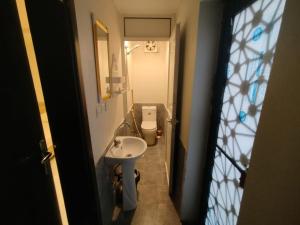 Φωτογραφία από το άλμπουμ του Salam Apartments 6 Small room with private entrance on the street C-6 στη Τζέντα