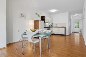 Una cocina o zona de cocina en Villa Stranddistel, Whg 2