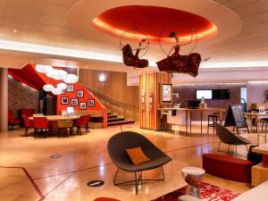 Χώρος καθιστικού στο Mercure Paris Montmartre Sacré Coeur