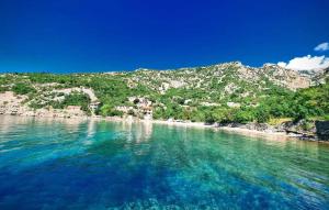 VranjakにあるHoliday home Vranjak by Villas Guideの海水浴場 +8枚の写真