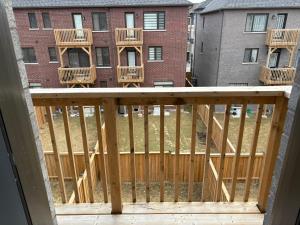Ban công/sân hiên tại Beautiful New Townhouse in Quiet Neighbourhood