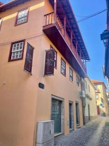 El edificio en el que está el departamento 15 fotos más