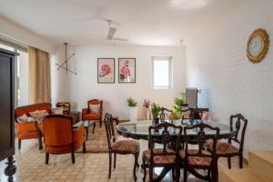 Ruang duduk di Da Alohas 2BHK Luxury Private Pool Penthouse Suite