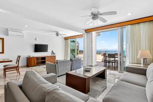 TV a/nebo společenská místnost v ubytování Grand Miramar A502