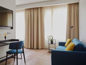 Posezení v ubytování Hotel Mondial am Dom Cologne MGallery