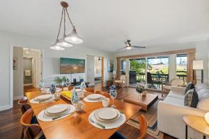 Posezení v ubytování Kaanapali Plantation 34 · KPL 34 2BD Pool & Resort's Amenities,