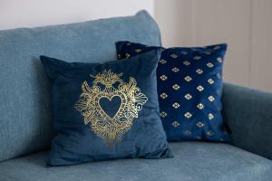 Χώρος καθιστικού στο Blue Apartment in Warsaw with Desk for Remote Work and Parking by Noclegi Renters +12 φωτογραφίες