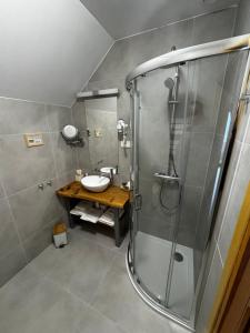 Koupelna v ubytování Hyrna Chata Relaks&SPA + 36 fotografií