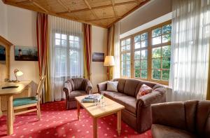 Posezení v ubytování Hotel Alpenhof - ruhige Wohlfühloase zwischen München, dem Fünf-Seenland und den Bergen, in S-Bahnnähe