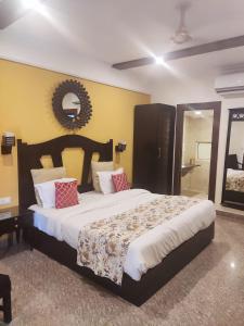 Postel nebo postele na pokoji v ubytování Luxury Aloha Apartments, Rishikesh