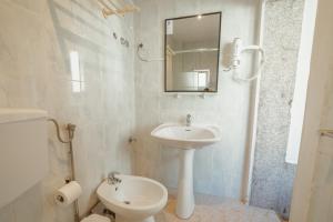 Koupelna v ubytování Dear Porto By Hosty