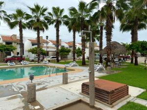 Hồ bơi trong/gần Depa Agradable en Cerritos, Cerca de la Playa