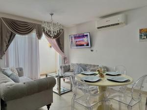 Khu vực ghế ngồi tại Depa Agradable en Cerritos, Cerca de la Playa