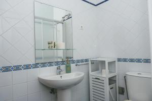 Koupelna v ubytování Alojamento Da Cunha