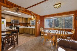 Kuchyň nebo kuchyňský kout v ubytování Island Hideaway