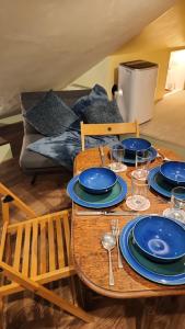 Χώρος καθιστικού στο Cosy Suite with Private Access in London Putney