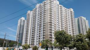 Το κτήριο όπου στεγάζεται  το διαμέρισμα