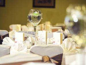 Un restaurant u otro lugar para comer en Mercure Ismailia Forsan Island 173 fotos más