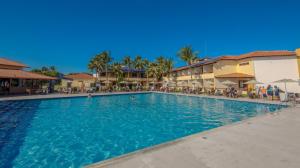 Piscina de la sau aproape de Coroa Vermelha Beach - All Inclusive