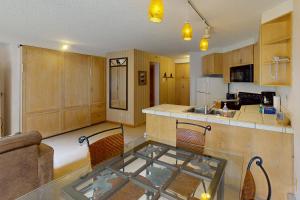 Køkken eller tekøkken på Iron Horse Resort 5064