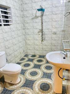 Ένα μπάνιο στο Chic and cozy 2 bedrooms appartment