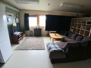 Afbeelding uit fotogalerij van Solheim Guesthouse in Dverberg