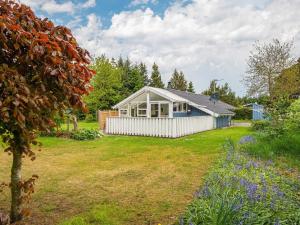 Taman di luar 6 person holiday home in Ulfborg-By Traum +47 gambar