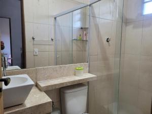 Ένα μπάνιο στο Pousada Céu de Viracopos, quarto individual c banheiro 8 min do aeroporto +50 φωτογραφίες