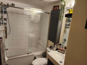 Ένα μπάνιο στο Le Robin des bois