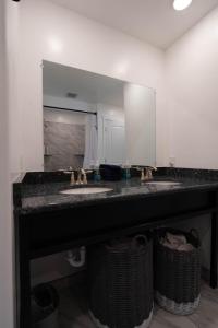 Fotografija u galeriji objekta The Cisco Yurt u gradu Garden Siti +34 fotografije