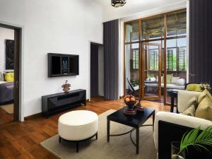 Gallery image of The Lake Garden Hotel Nay Pyi Taw - MGallery Collection in Nay Pyi Taw