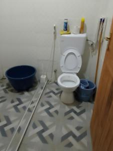 Koupelna v ubytování Baraka house