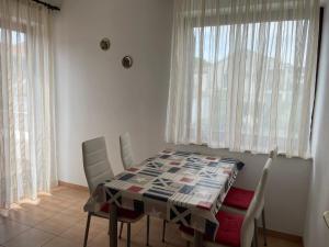 Gambar di galeri bagi Apartments with parking space Vantacici, Krk - 5566 di Malinska