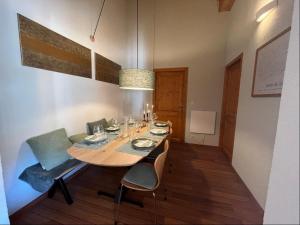 Χώρος καθιστικού στο Spacious apartment with balcony in the French Alps
