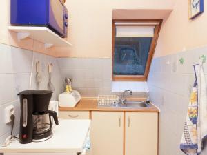 Kuchyň nebo kuchyňský kout v ubytování Apartment in Dresden-Freital + 23 fotografií