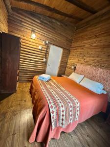 Ένα ή περισσότερα κρεβάτια σε δωμάτιο στο Complejo Kayen - San Pedro Golf Club