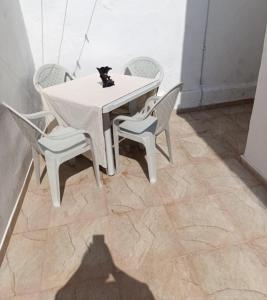 Φωτογραφία από το άλμπουμ του La Maison des Cœurs - Appart Chic σε Dar Tahar Zaouch +1 φωτογραφίες