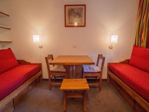 Χώρος καθιστικού στο Studio skis aux pieds pour 2 pers, Valmorel - FR-1-356-548