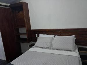 Katil atau katil-katil dalam bilik di L&S casa da lagoa
