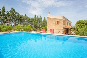 The swimming pool at or close to Sa Vinya Des Compte