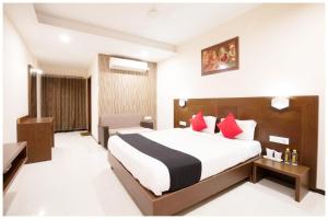 Photo de la galerie de l'établissement Hotel Shriniwash Residency Near Shri Mahakaleshwar Jyotirlinga Temple, à Ujjain