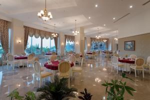 Un restaurant sau alt loc unde se poate mânca la Saphir Resort & Spa