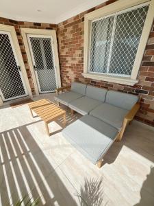 Χώρος καθιστικού στο Double room with shared bathoom