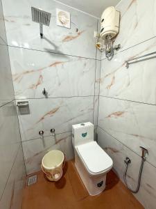 Koupelna v ubytování Sathya Two Bedroom Apartments with kitchen