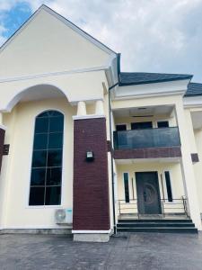 Το κτήριο όπου στεγάζεται  το διαμέρισμα