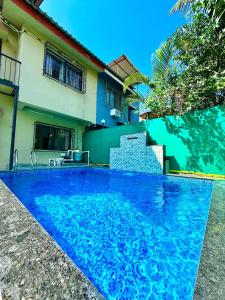 Πισίνα στο ή κοντά στο Kingstone Villa - The Dream Stays ll pvt pool ll 2AcRooms